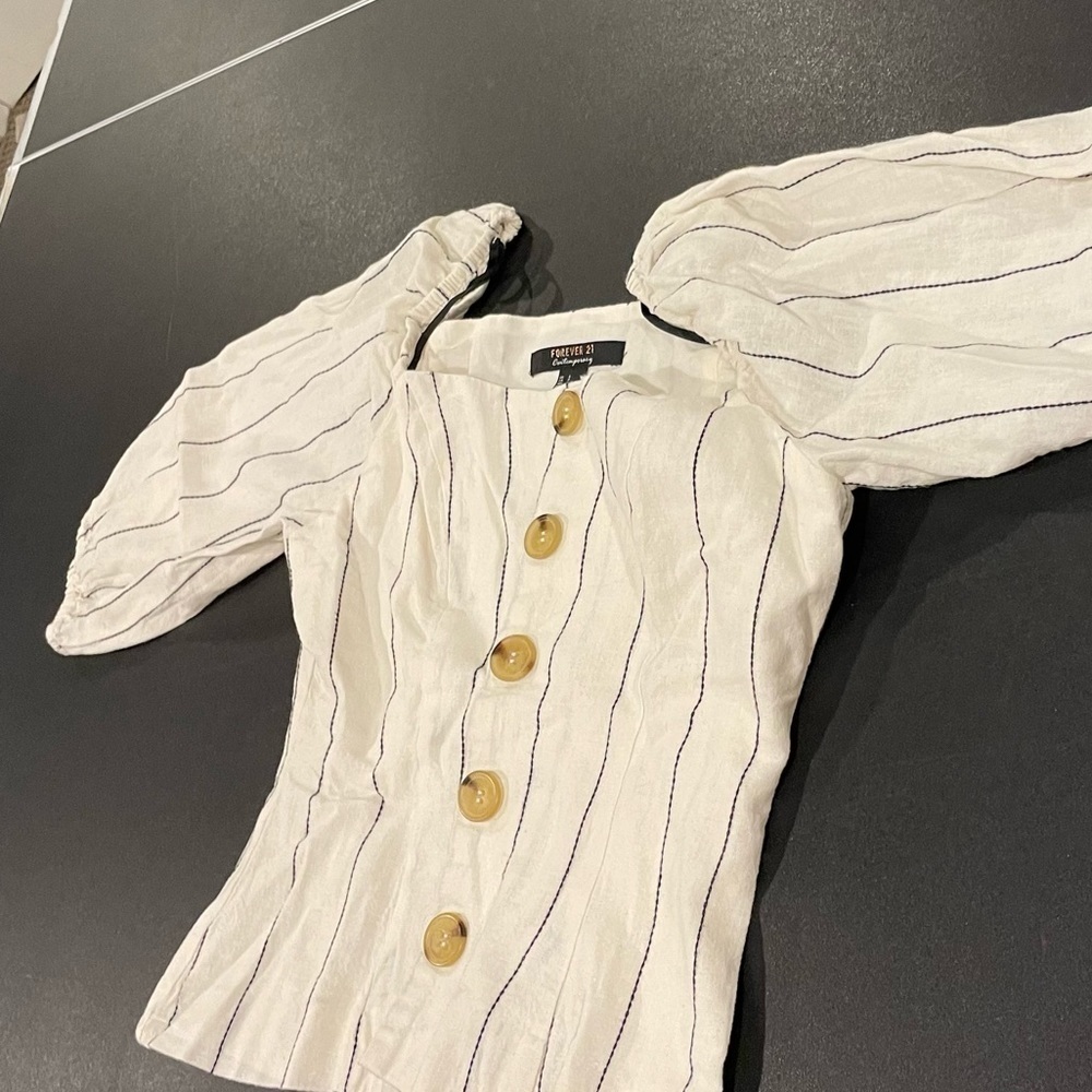 Forever 21 top cream and blue stripe, 3/4 sleeves, nautical feel S - Picture 3 of 8